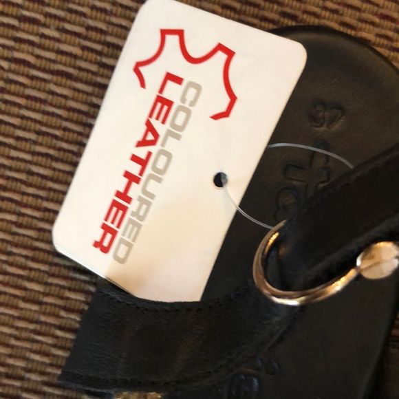 Tamaris Black Leather Bronze Circles Sandals - Picture 3 of 6